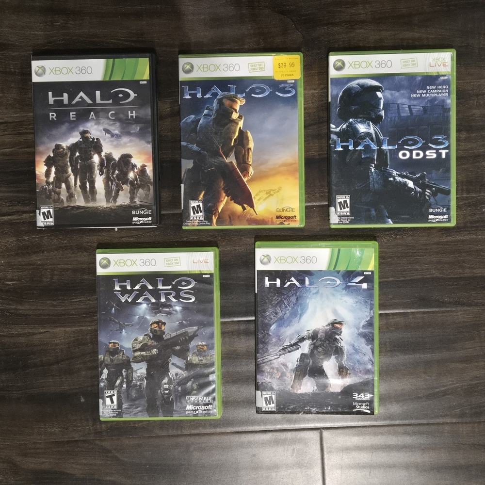 Xbox 360 Halo Game Set - Green Cases
